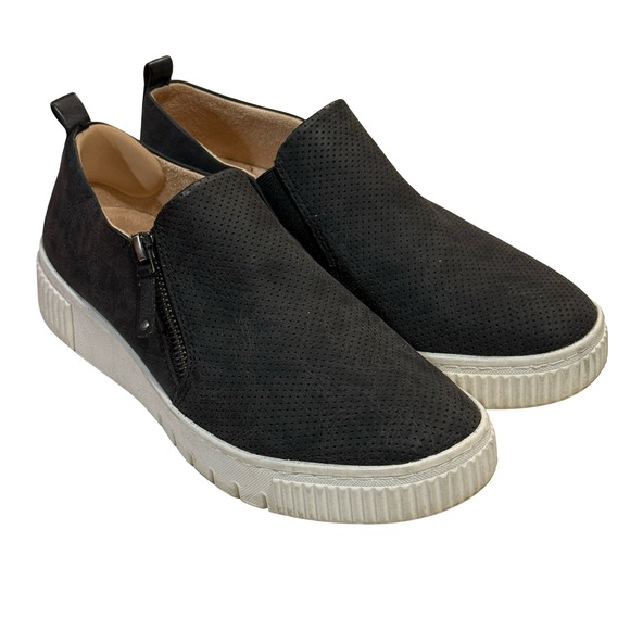 Soul Naturalizer Turner Slip On Sneakers Womens 9M Black Perforated Comfort Shoe - Picture 1 of 11